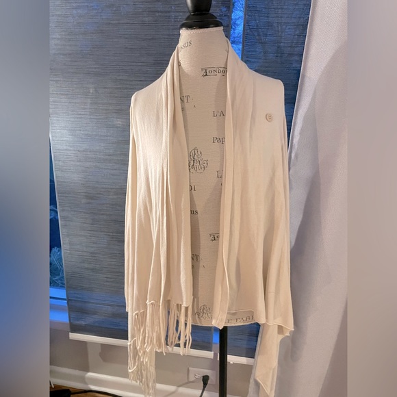 VICI Cardigan - wear multiple ways - Picture 2 of 4